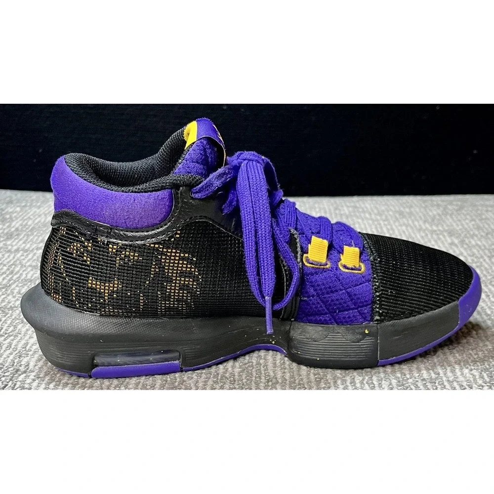 Nike LeBron Witness VIII Shoes Mens Size 7.5‎ Purple Black Basketball FB2239-001